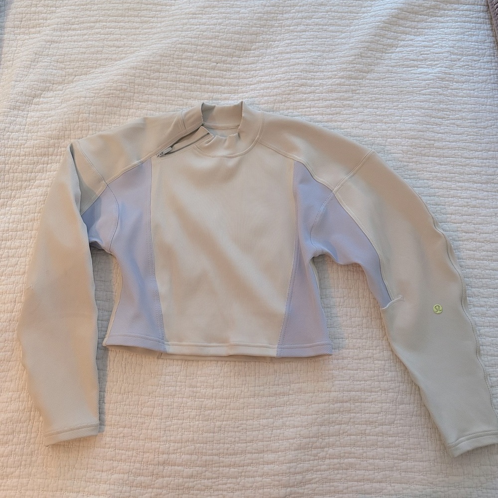 Lululemon Tech Pullover Crop Balloon Sleeves - image 2